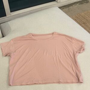 LULULEMON tee